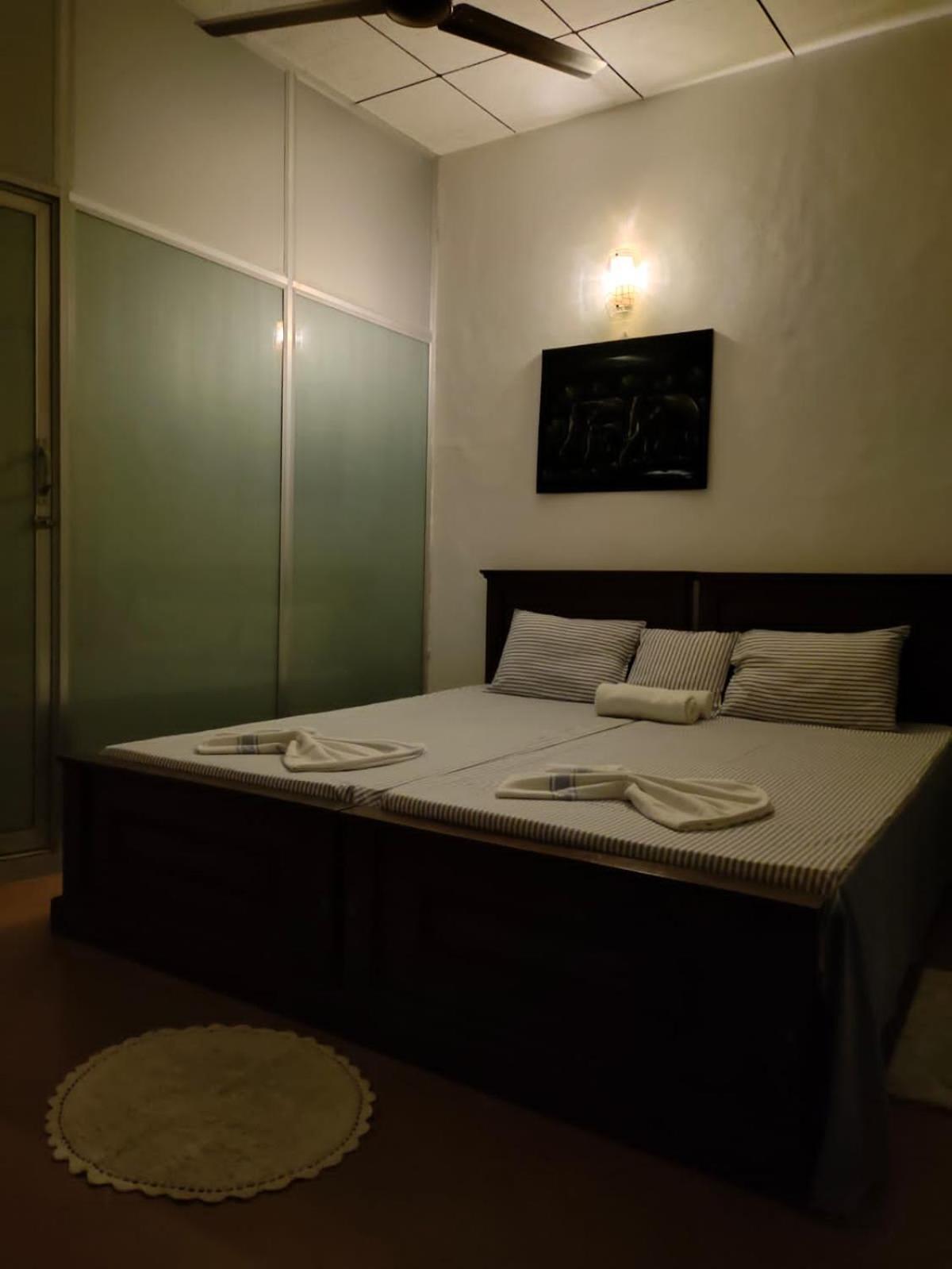 Nh Rest House Мириса Екстериор снимка