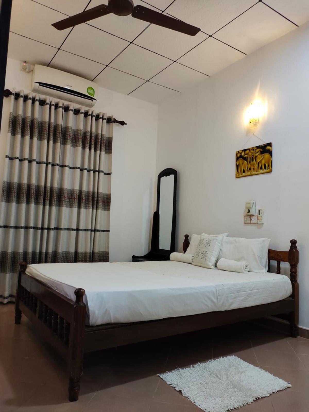 Nh Rest House Мириса Екстериор снимка