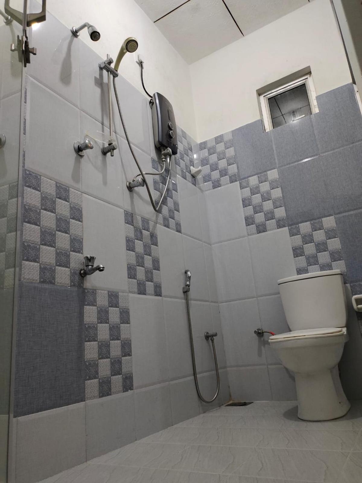 Nh Rest House Мириса Екстериор снимка